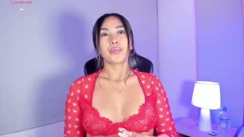 Snapshot of cameliaa_smiith chatting on March 6, 4:08 am Camelia Smith online show from March 6, 4:08 am