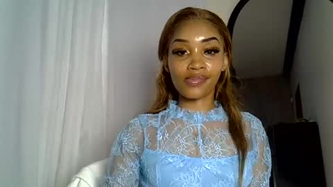 camelised_lilly online show from July 25, 1:12 am