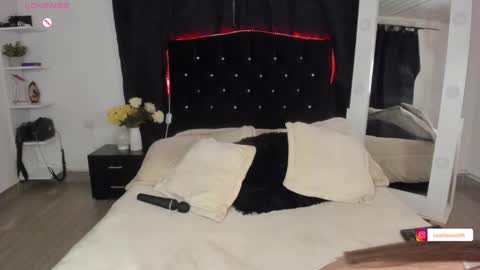 Camila cruz online show from November 17, 10:10 pm