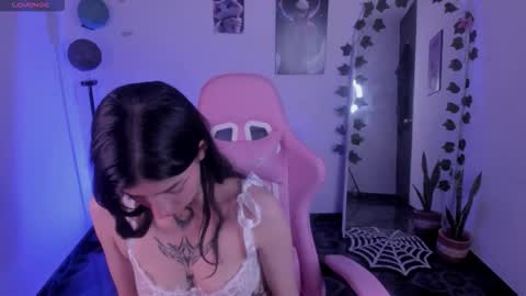 Snapshot of cami_mila99 chatting on September 13, 2:08 am CAMI online show from September 13, 2:08 am