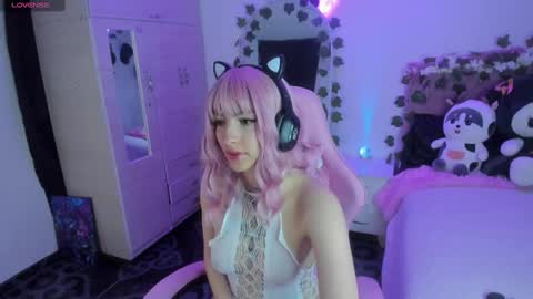 Snapshot of cami_mila99 chatting on March 10, 2:39 am CAMI online show from March 10, 2:39 am