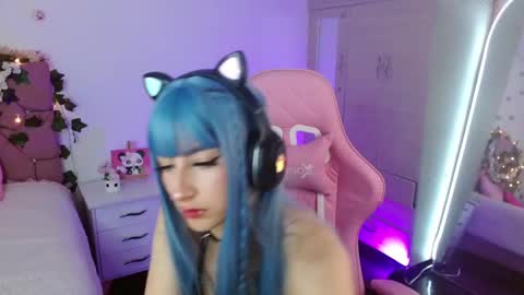 Snapshot of cami_mila99 chatting on December 23, 3:07 am CAMI online show from December 23, 3:07 am