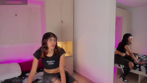 camiigox online show from October 10, 8:25 pm