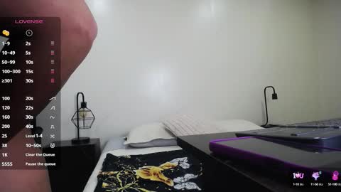 CamiilaReyes online show from September 17, 3:21 pm