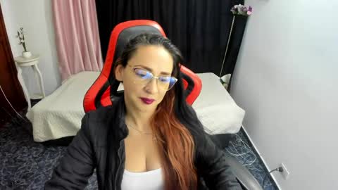 camila_bj online show from June 1, 2:35 am