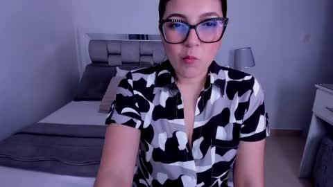 Camila buitrago online show from May 16, 10:53 pm