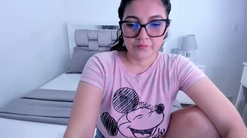 Camila buitrago online show from May 20, 11:46 pm