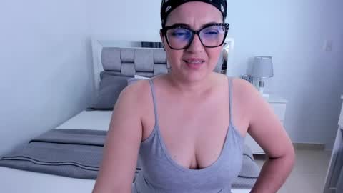 Camila buitrago online show from May 26, 1:05 am