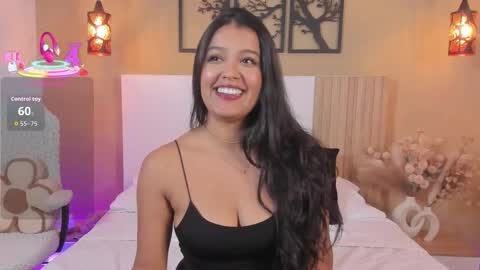 camila_bustamante_ online show from November 28, 6:44 pm