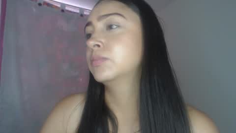 camila_rouswhyth online show from May 3, 10:57 pm