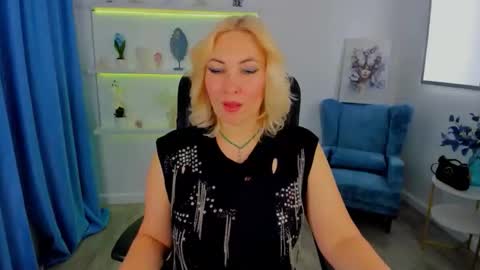camilafatem online show from October 7, 8:02 pm