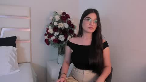 Snapshot of camilasofiia chatting on January 22, 8:17 pm Camila online show from January 22, 8:17 pm