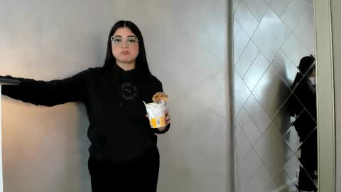 Snapshot of camilasofiia chatting on September 17, 7:56 pm Camila online show from September 17, 7:56 pm
