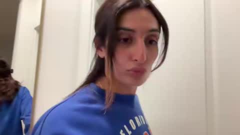 camiliakxoxo online show from March 7, 3:29 am