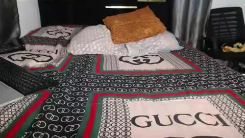 camilla online show from November 11, 6:09 am