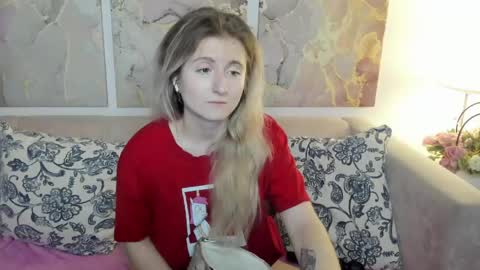 camilladreamer online show from May 20, 10:56 am