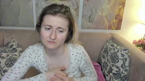 camilladreamer online show from May 15, 8:11 pm