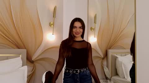 Camilla online show from January 14, 3:11 am