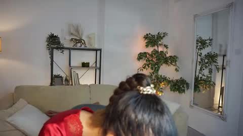 camilleeamour online show from December 17, 10:08 am