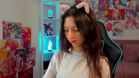 camillewhite online show from March 19, 6:07 am