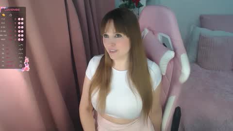  Nicole  Ill be back on Monday Happy Sunday  See you  online show from February 19, 4:01 am