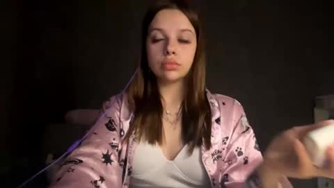 Vicky online show from September 25, 3:33 pm