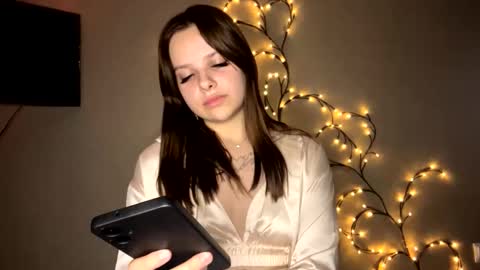 Vicky online show from September 30, 3:28 pm