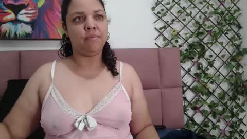 camturbery online show from January 2, 12:03 pm