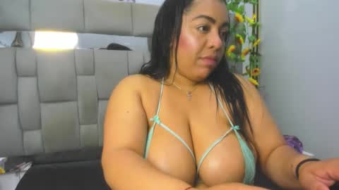 Candelabrown  online show from February 14, 5:09 am