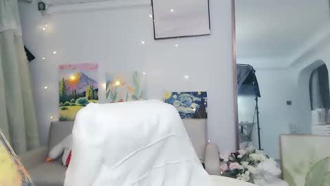 candy8998 online show from May 16, 11:59 pm