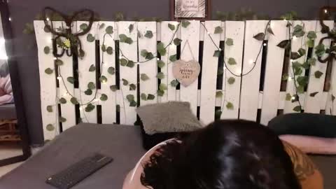 Snapshot of candy__strong chatting on October 21, 1:15 pm candy online show from October 21, 1:15 pm