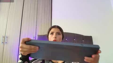 Snapshot of candy_blissx chatting on September 23, 12:03 pm candy_blissx online show from September 23, 12:03 pm
