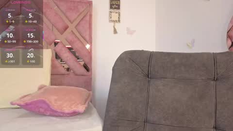 Im ChloeJoin The Fan Club online show from May 15, 7:11 am