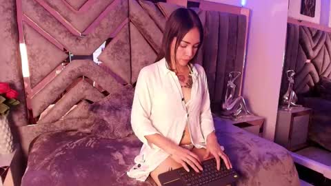 candy_dim online show from October 25, 11:11 pm