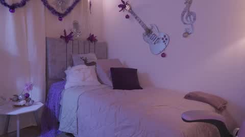 Jamie online show from November 28, 2:25 am