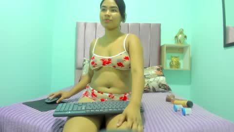 candy_liss21x online show from April 7, 12:18 pm