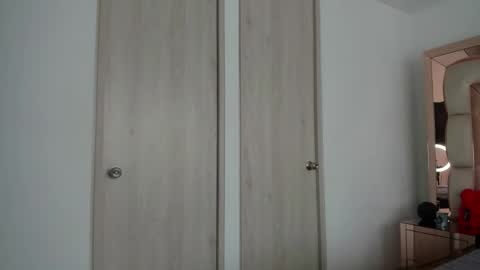 Snapshot of candy_sam28 chatting on December 11, 6:09 pm samantha online show from December 11, 6:09 pm