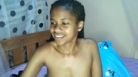 candybrown001 online show from January 8, 8:07 am