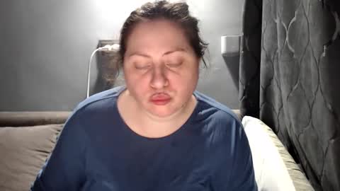 Laura online show from May 18, 5:52 pm