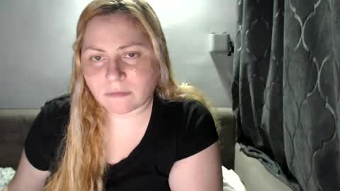 Laura online show from January 25, 9:04 pm