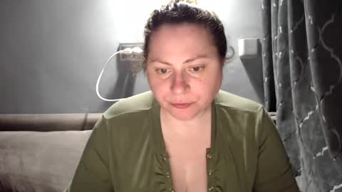 Laura online show from May 20, 7:11 pm