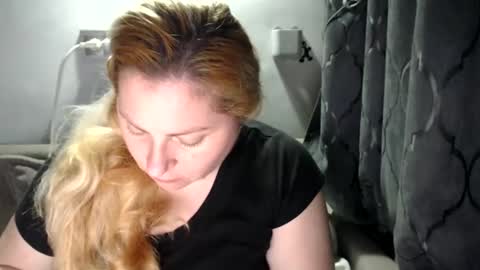 Laura online show from January 28, 7:10 pm