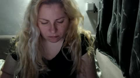Laura online show from January 26, 2:30 pm