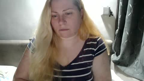 Laura online show from February 12, 5:48 pm