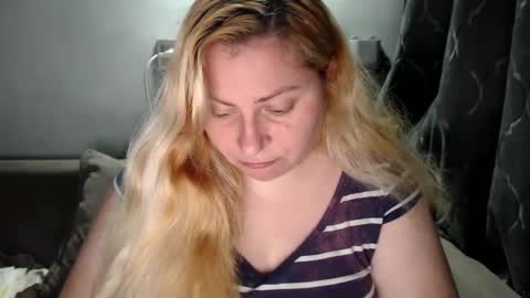 Laura online show from January 22, 7:34 pm