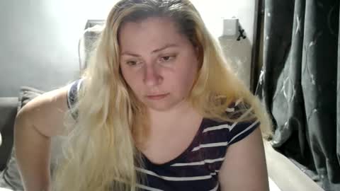 Laura online show from February 13, 10:43 pm