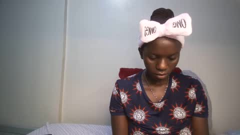 candycurly_ online show from February 11, 12:15 pm