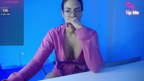 Candy Dowson online show from February 6, 10:36 am