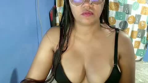 Snapshot of candyflowerlub chatting on February 8, 12:39 pm candyflowerlub online show from February 8, 12:39 pm