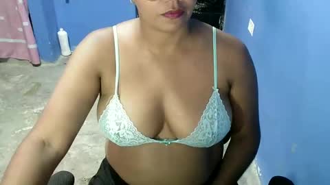 Snapshot of candyflowerlub chatting on March 8, 2:32 am candyflowerlub online show from March 8, 2:32 am